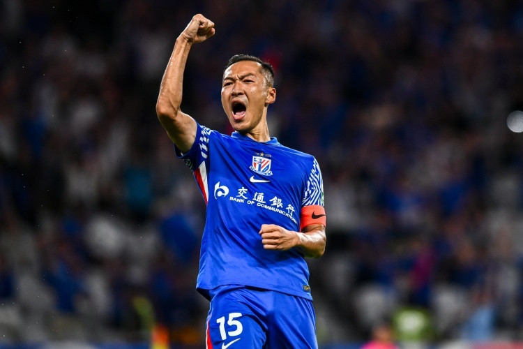 #曝吴曦与申花续约一年#据北青体育记者肖赧报道，36岁吴曦已与上海申花续约1年