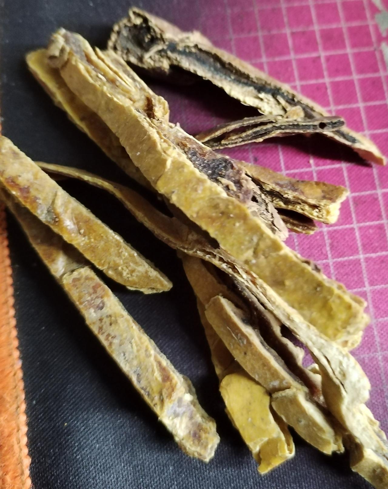 仅依据图片识别出是何种药材，或许不足为奇。然而，若能辨别这些药材是人工种植还是野