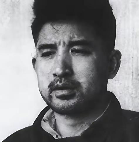 1973年，徐远举睡到半夜，突然七窍流血，紧急送医后未果。上级下令彻查死因，近2