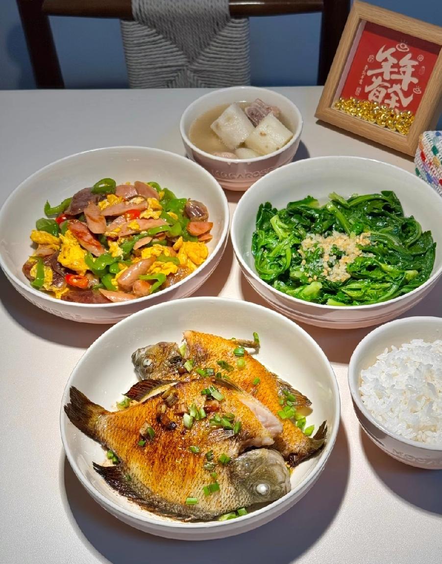 老了少跟老伴说话，不光是减少烦恼，也是救自己的命。我公婆都是将近70