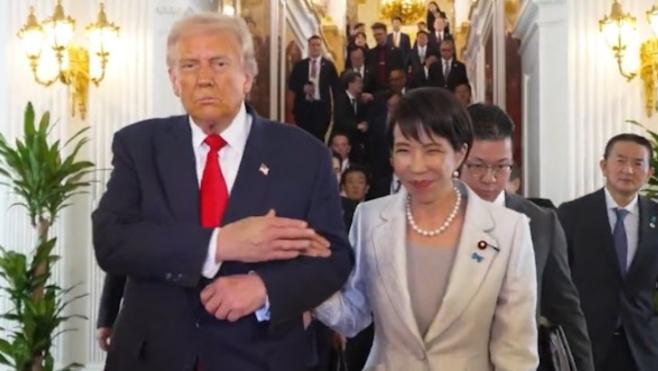 日本的选举，已经结束了！甚至在选民还没把票投进箱子之前，特朗普就直接帮日本人选好