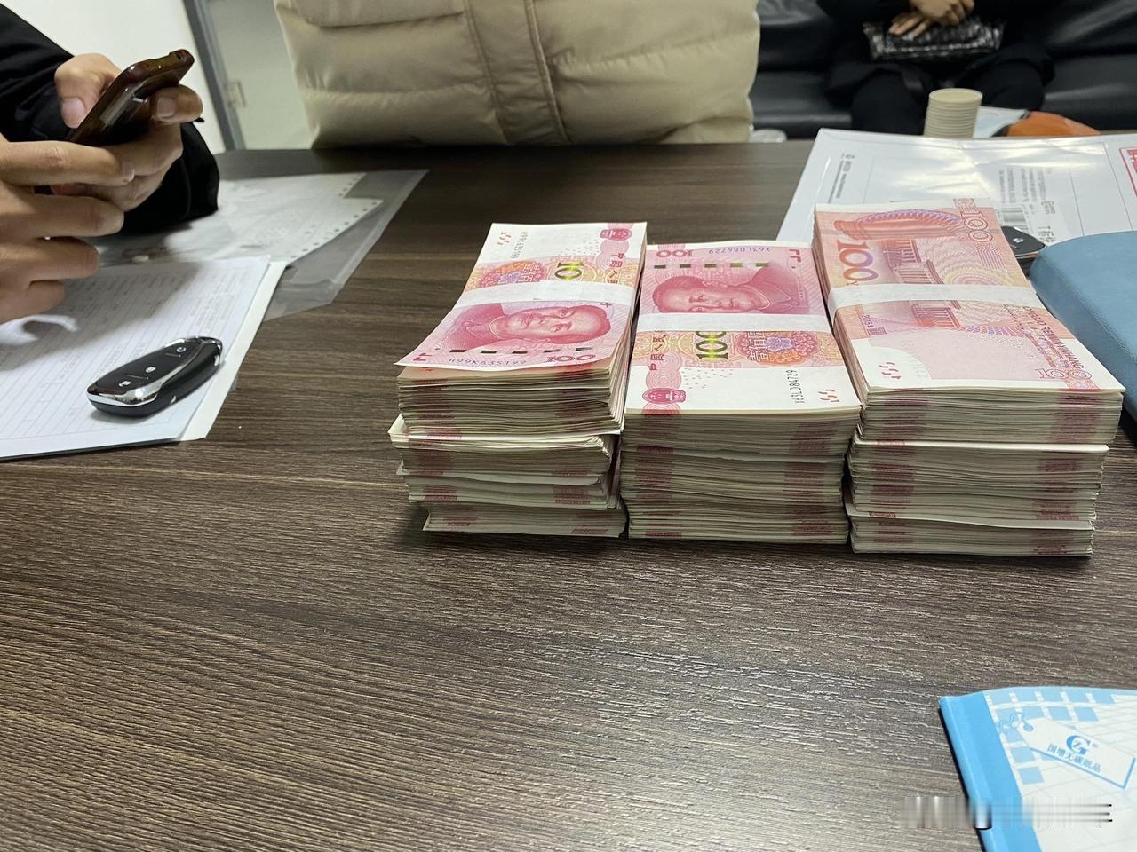 普通人最败钱的方法之一就是买车。你好不容易、辛辛苦苦几年、十几年挣了存了几万