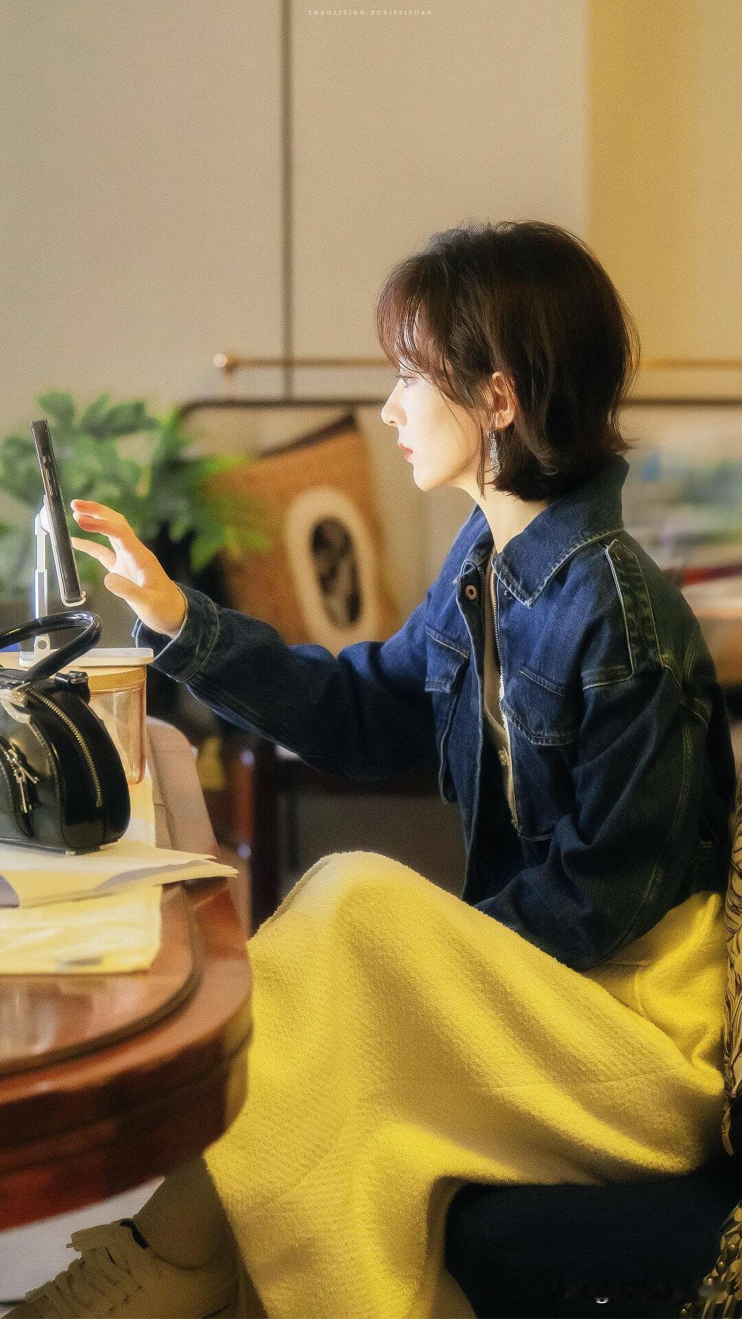 赵丽颖的清醒：比爆剧更珍贵的是“敢取舍”的底气谈及赵丽颖，人们总绕不开她的