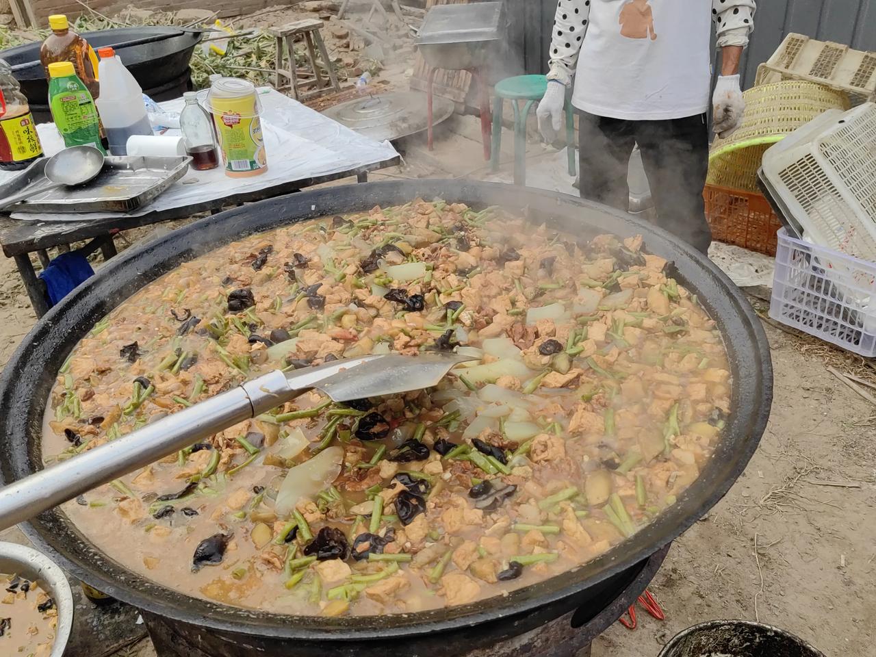 从北京回老家这六七天的时间，我在家就做了两顿饭，在我兄弟家吃了几顿饭，剩下的都是