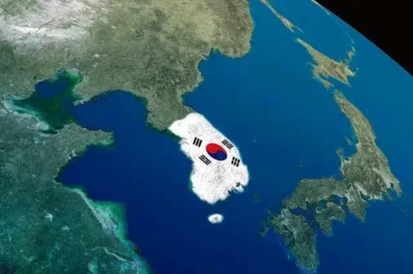 韩国有多大面积，他们韩国人知道自己的国家很小吗？一个韩国大学生为了庆祝毕业，