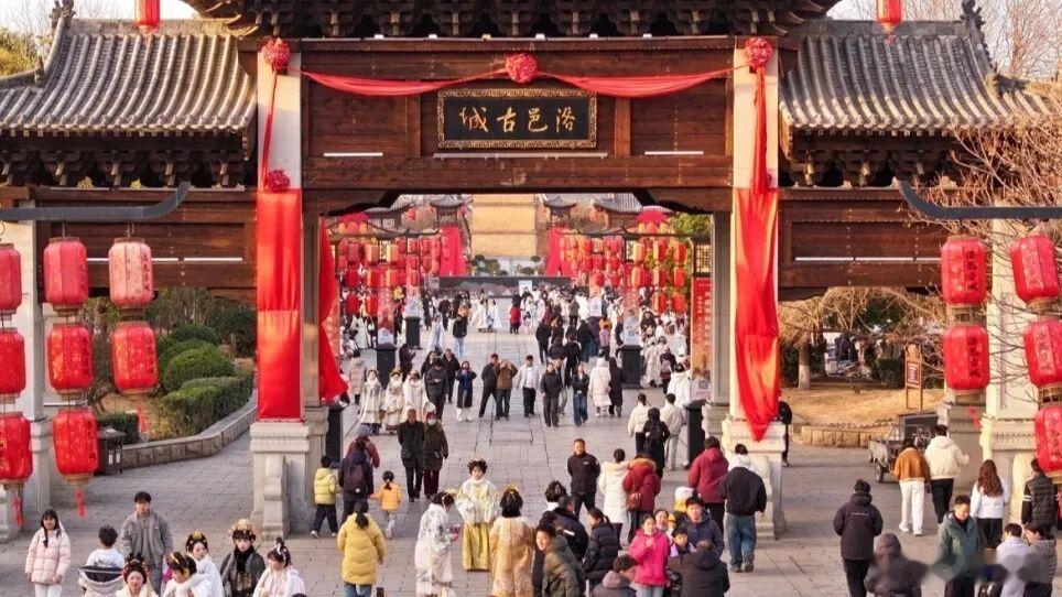 【2026春节夜游Top10景区名单来啦！河南洛邑古城位居全国第一】2月23日，