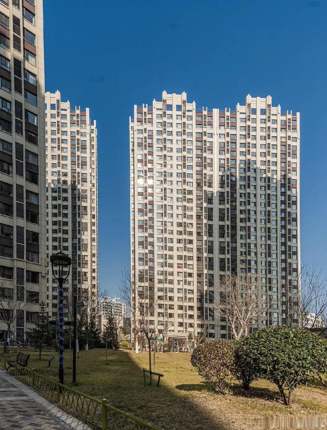 四大一线城市房价全涨3月份一线城市新房价格环比上涨0.2%。环比上涨一点点其实