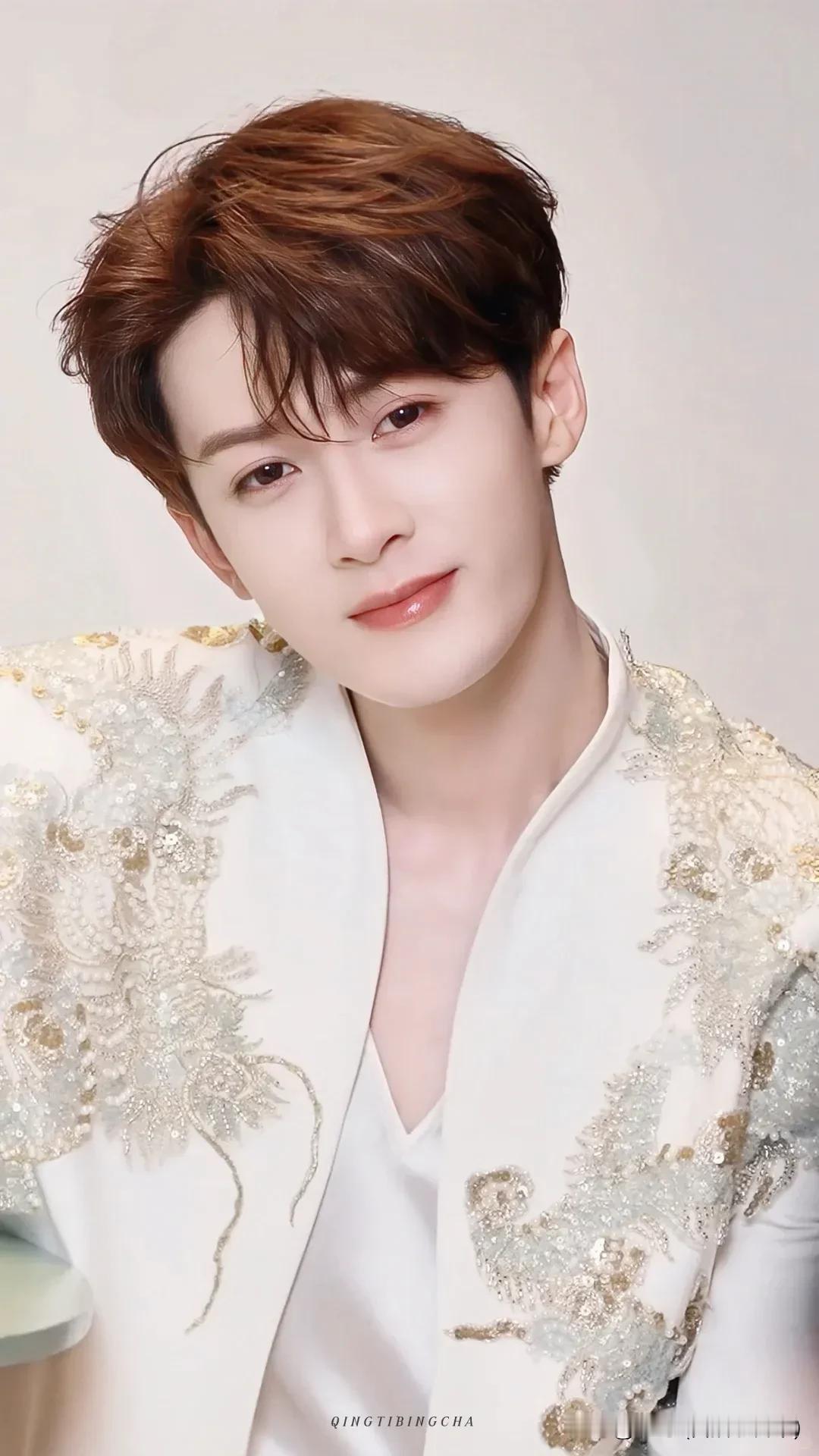 娱乐圈“大揭秘”：明星百态，八卦疯传，惊掉下巴！娱乐圈的八卦，那真是比电视剧