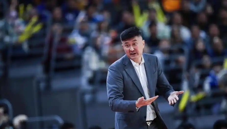 CBA最新消息！曝麦考尔离开广东宏远，上海男篮处罚洛夫顿本赛季有多支球队选择