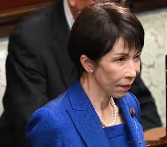 日本悄悄下令：不再和中方争钓鱼岛，高市喊中方谈一谈。嘿哟，日本这操作真是让人