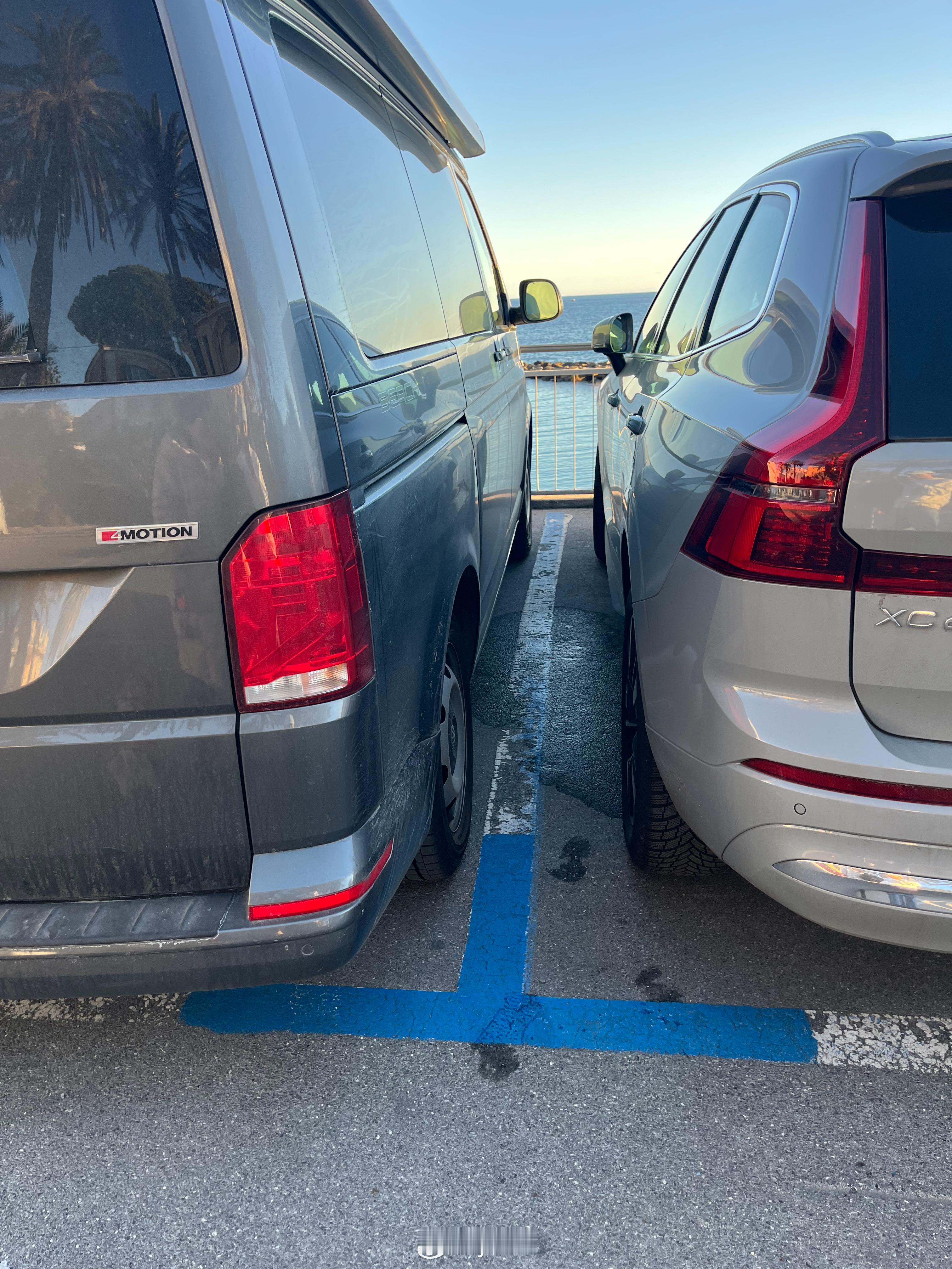 以前开面包子不多，没怎么高频率用过推拉门，这两天在意大利才发现这玩意是太他妈好使