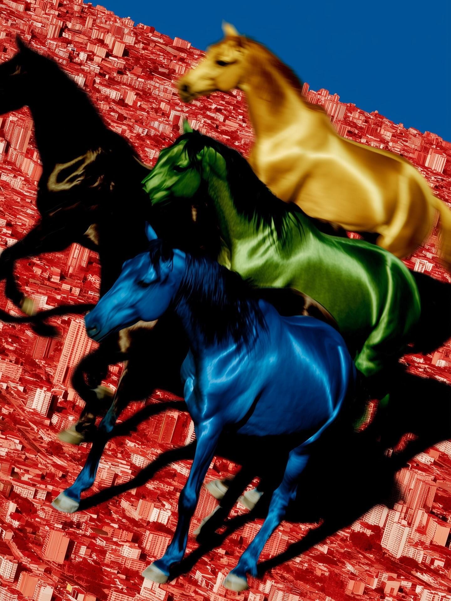 换了张头像。来自伊斯坦布尔的跨界艺术家GizemAkdag，她的作品在色彩运用