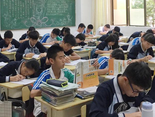 初中生开窍的10大特征，具备两个以上，就离开窍不远了！1、回到家是先学再玩，