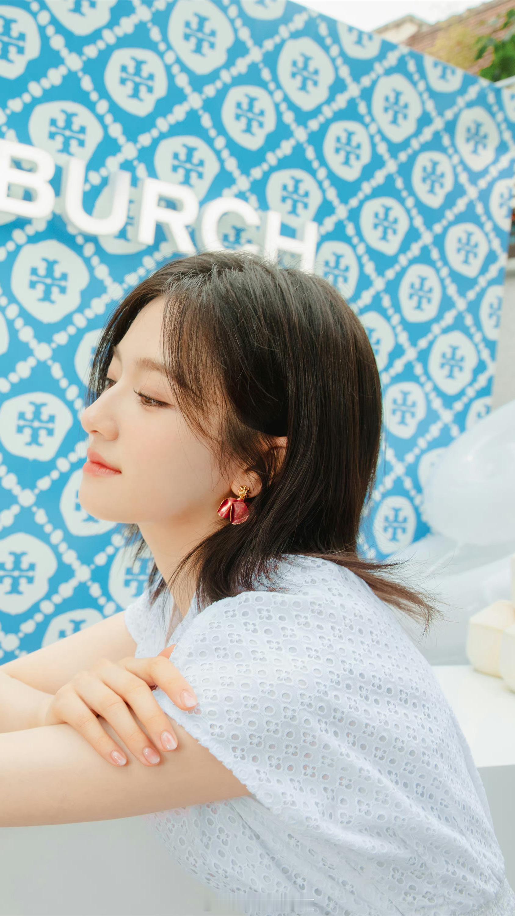 李兰迪海报镜头美拍