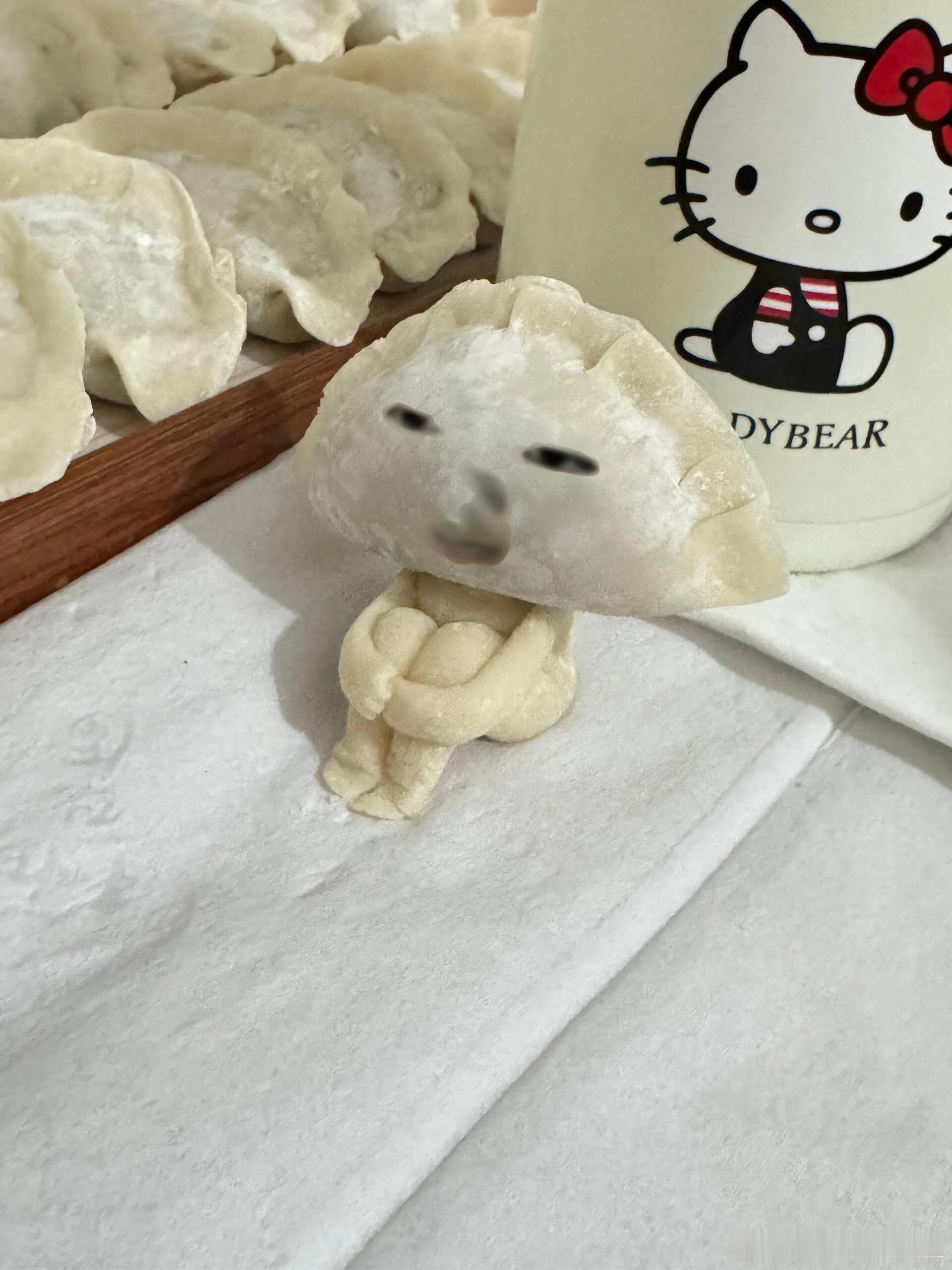 把饺子包成了表情包​​​