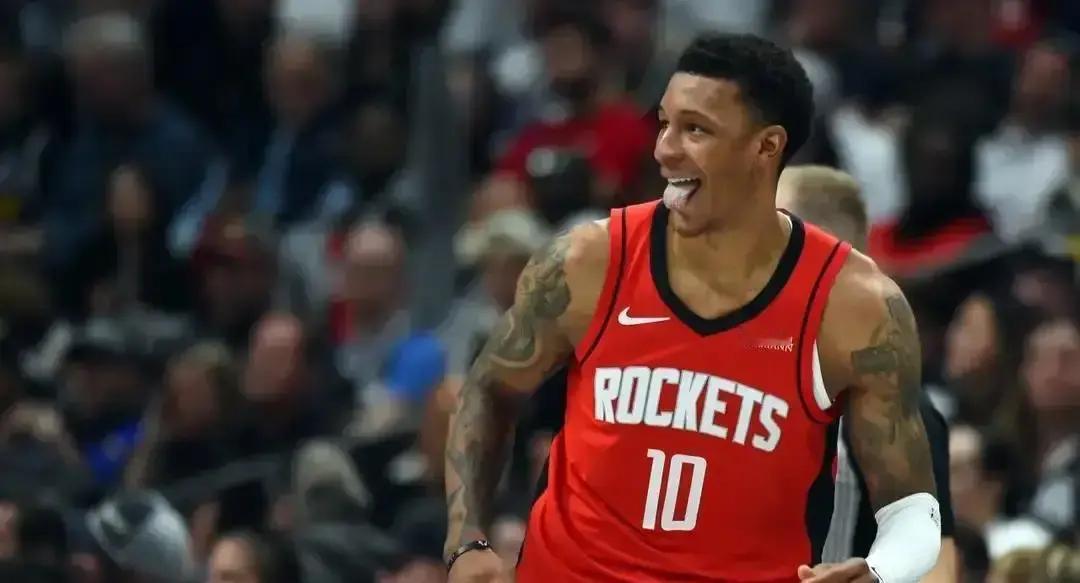 2000万打出4000万效果，火箭捡漏第三顺位三分39%，防守效率106，