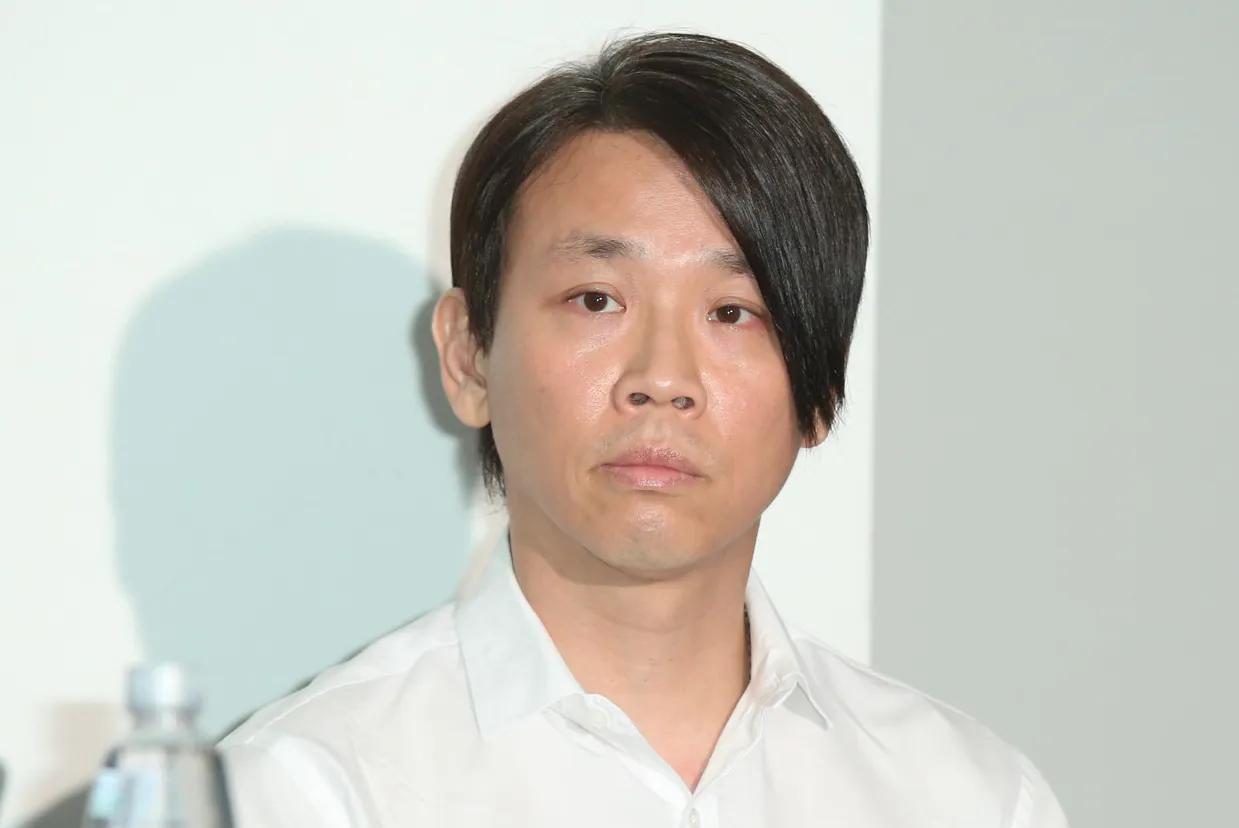 歌手陶喆说，15年6月，我表情肃穆地开了一场澄清发布会。大致内容是我在婚内出轨了