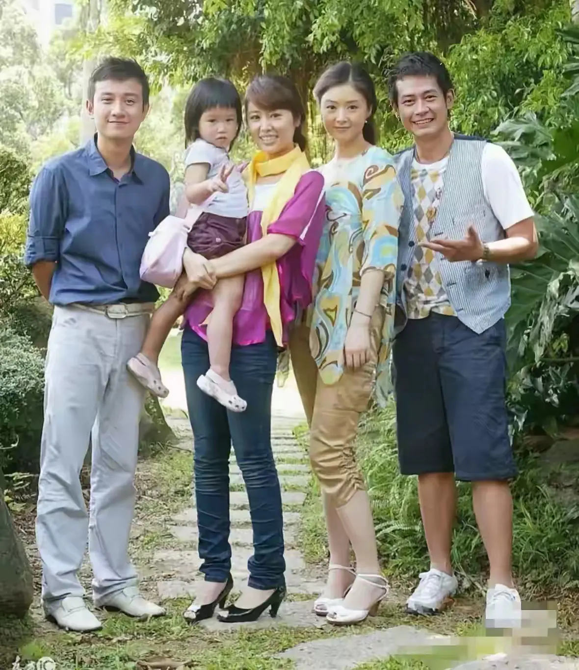 20年前，明星们也穿得挺土的