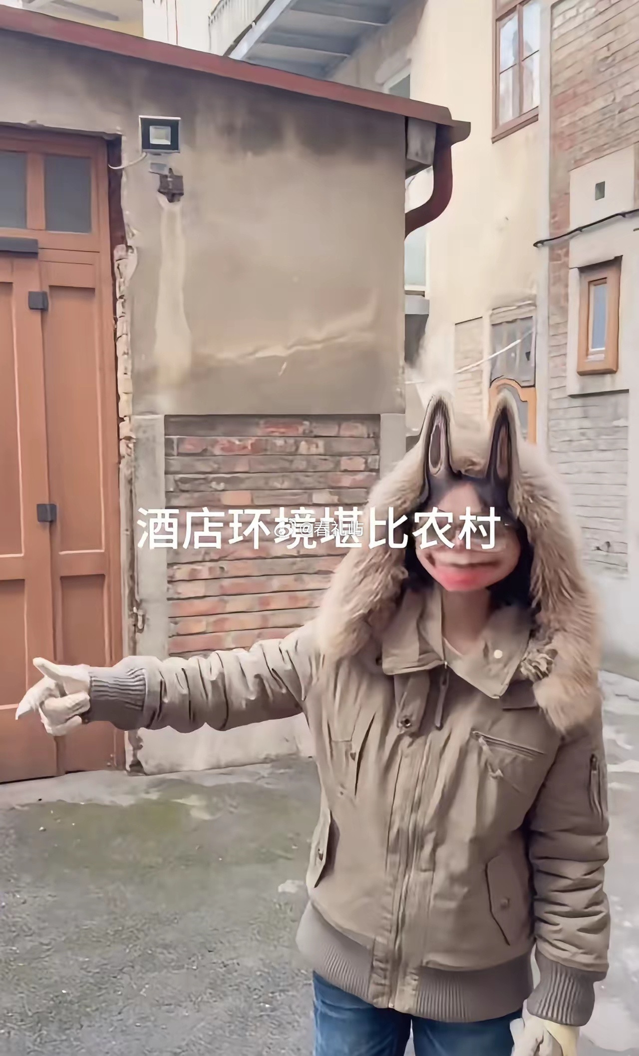 你们出国旅游的人嘴真严啊