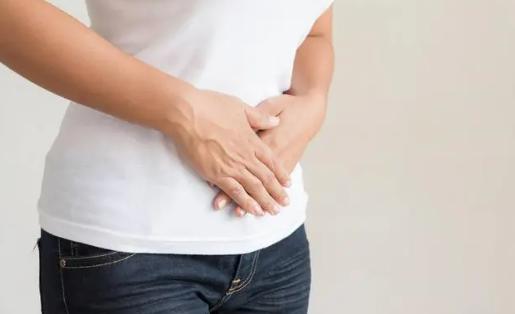 经常便秘就是肠道老了？医生：可能是生活习惯问题很多人一提到便秘，就会联想