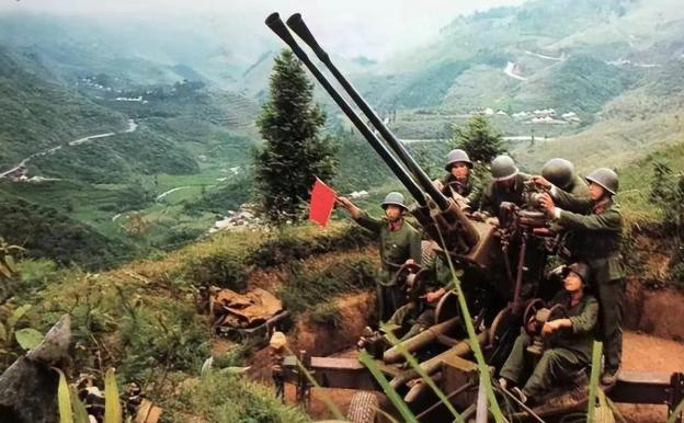 豺狼来了有猎枪！普京曾表示，中越712炮战之后，世界上再没有哪个国家敢轻视中国。