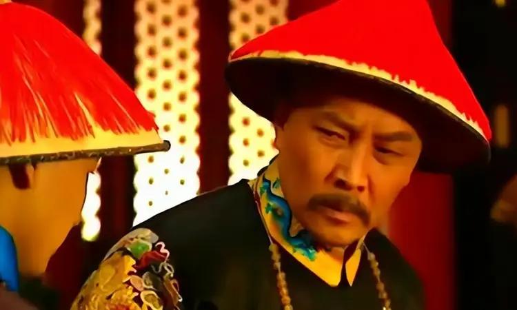 手握京城兵权、掌管国库钥匙，雍正曾坦言：“他若反，我只能等死！”十三爷胤祥的权力