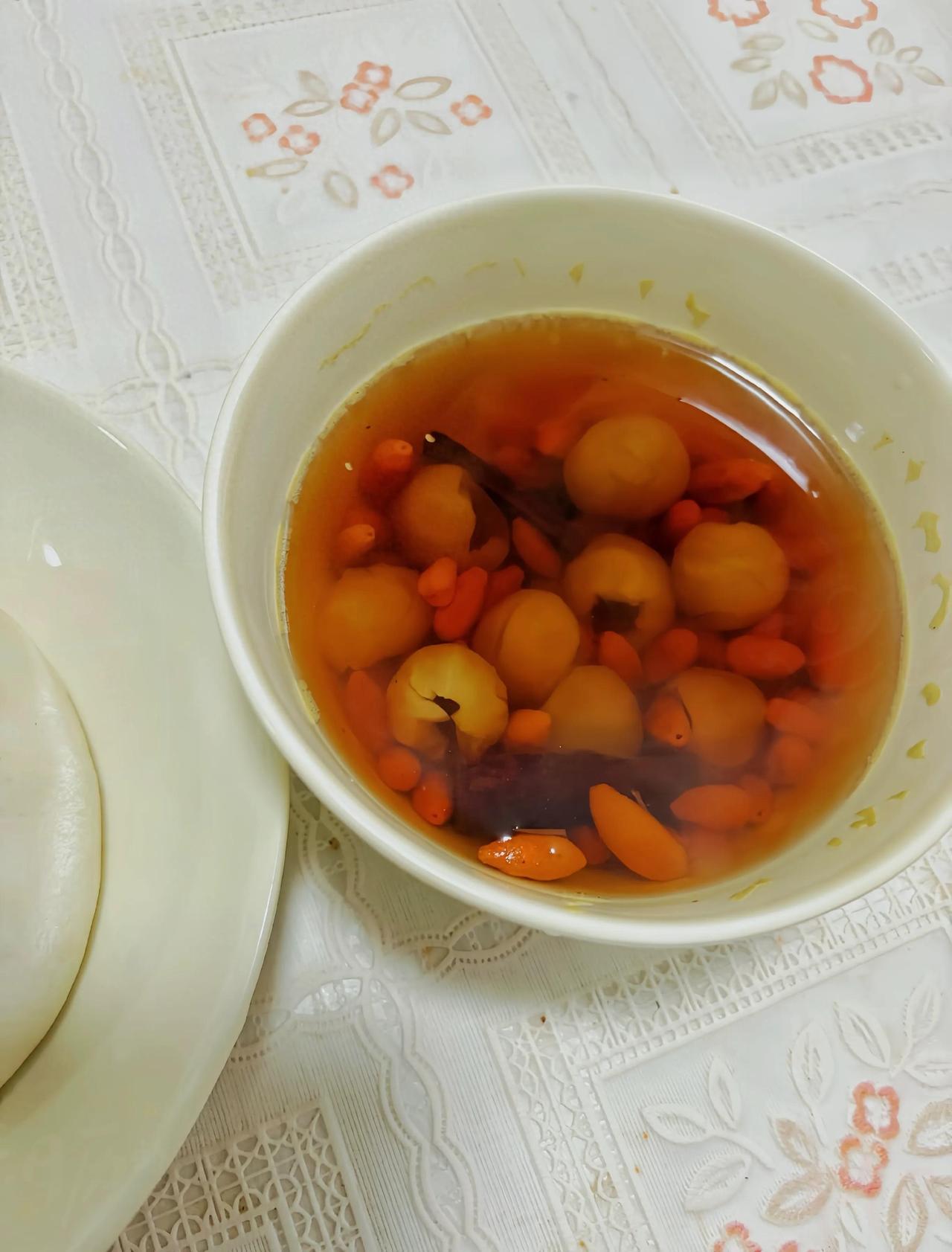 被严重低估的“扶阳之宝”！比生姜更温润，比红枣更养人！很多人知道红枣对养生有