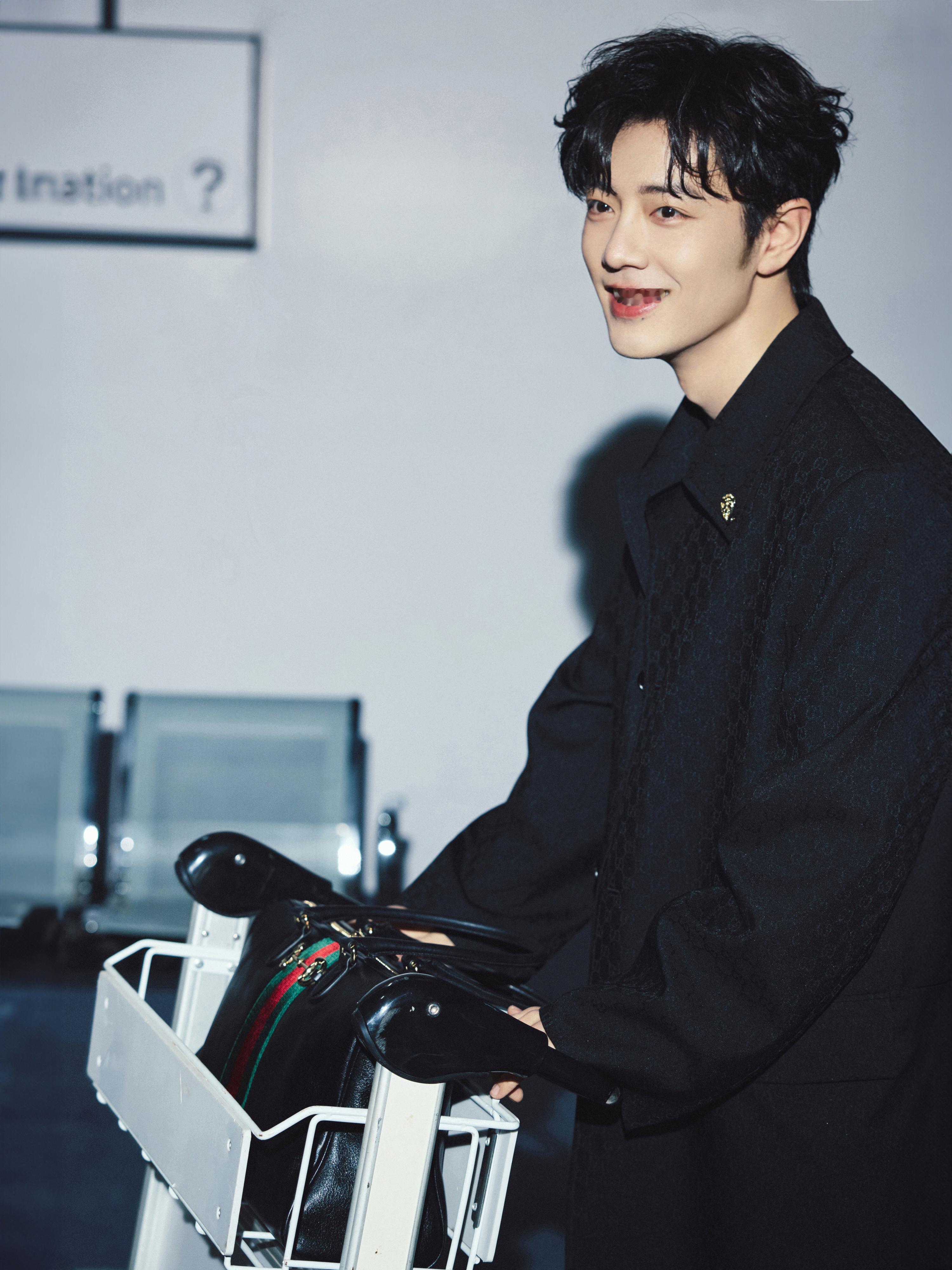 肖战｜2026F/WMilanoFashionWeek一组出发图集揭晓