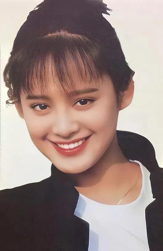 宁静一点不作假：“我真的没有吃过那些苦，我家里条件不错，我是带着钱出来的，刚出道