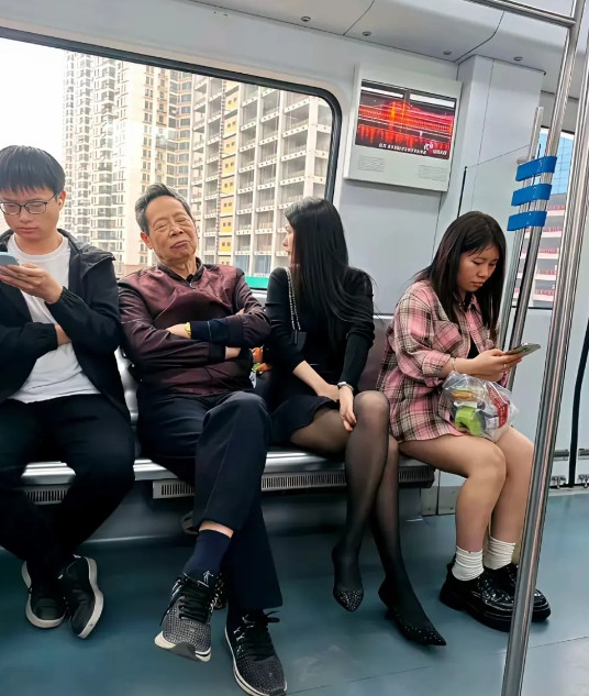 这大爷不是一般人！这大爷不是一般人