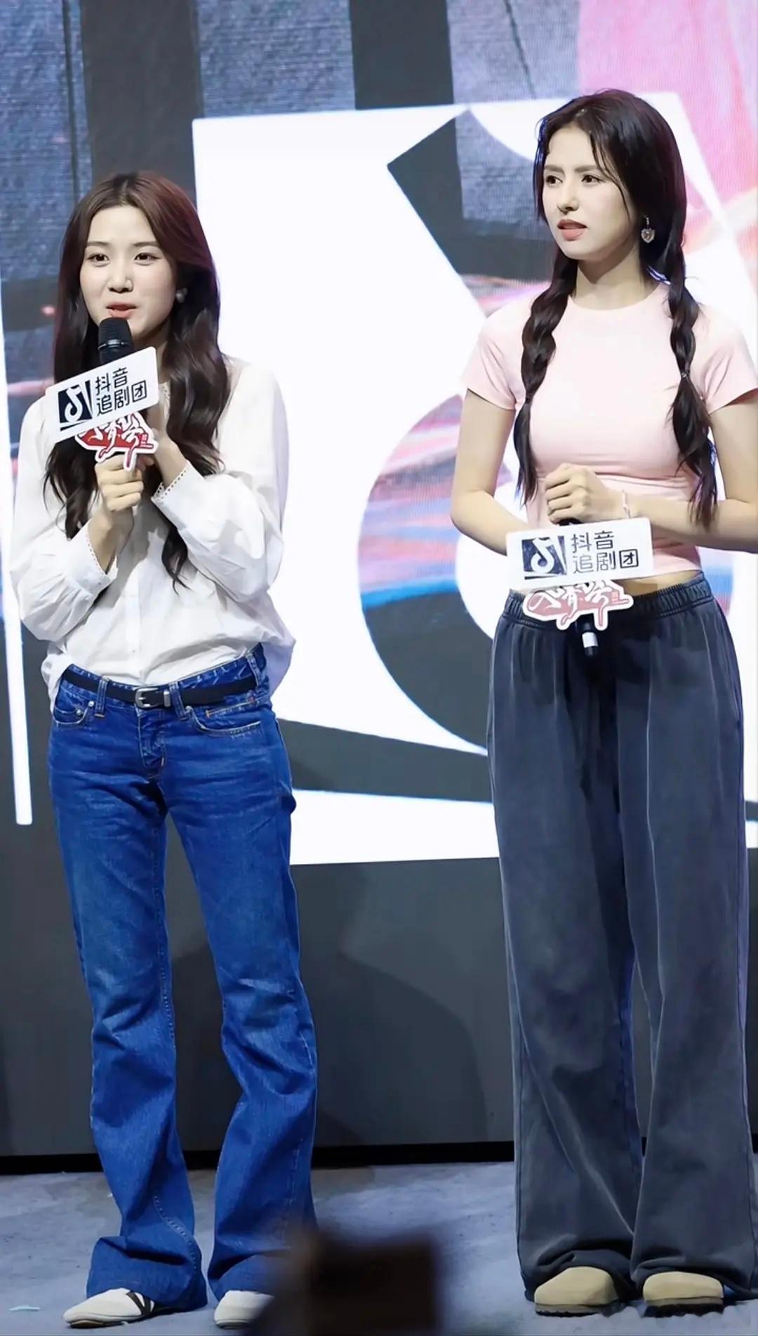 卢昱晓和鹤秋站一起，谁是女主谁是女二真不好说​​​