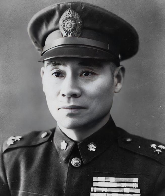 1949年4月，国民党少将范纪曼要被执行死刑，临刑前，他说要上个厕所，但谁也没有