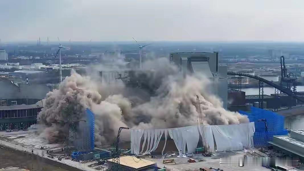 德国绿党快要把德国工业作没了！在前德国总理奥拉夫·朔尔茨执政时期，是由社民党