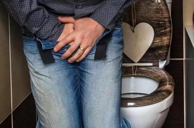 吃进去的食物，多久变成粪便？看完就明白为何有人吃完饭就上厕所饭桌上的“排便差