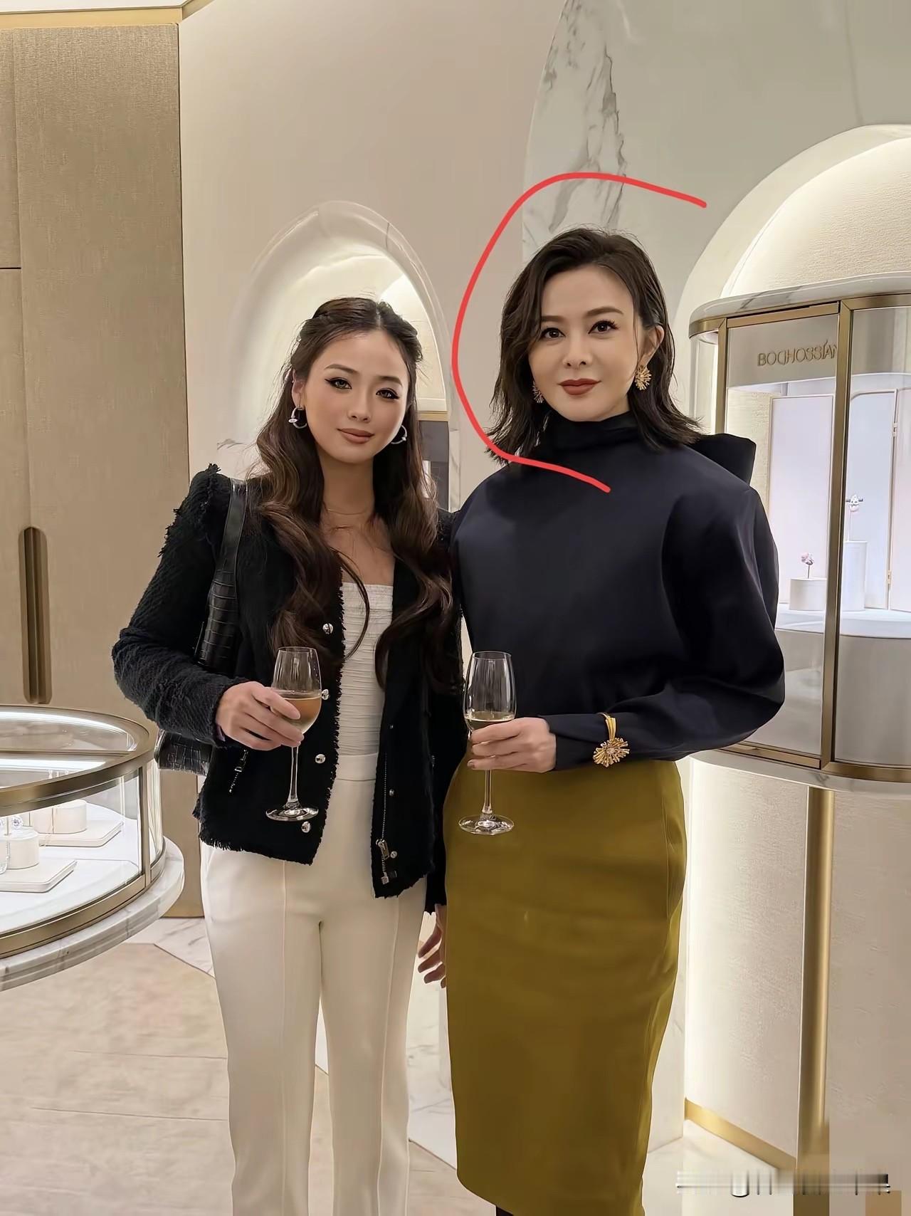 不怪那么多人想娶她，真人比电视上好看一百倍。