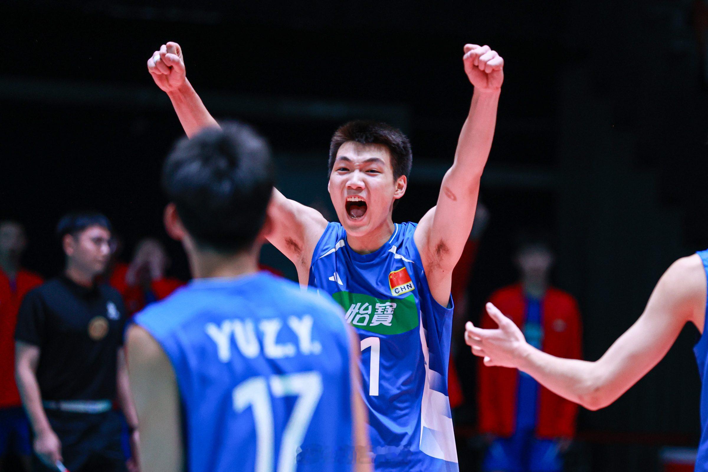 U18男排跨过1/4这场比赛，不仅仅是进了四强，更重要的是拿到了明年U19世锦赛