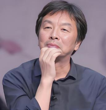 作家刘震云说过一段大实话：“钱真的很重要，当你有一万块钱时，可暂时告别焦