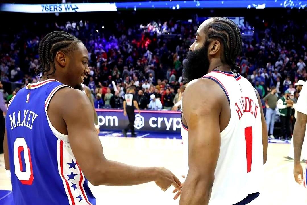 哈登这是要干嘛？连自家小老弟马克西都直接看傻了，发文惊叹：登哥，你也太冷酷无敌了