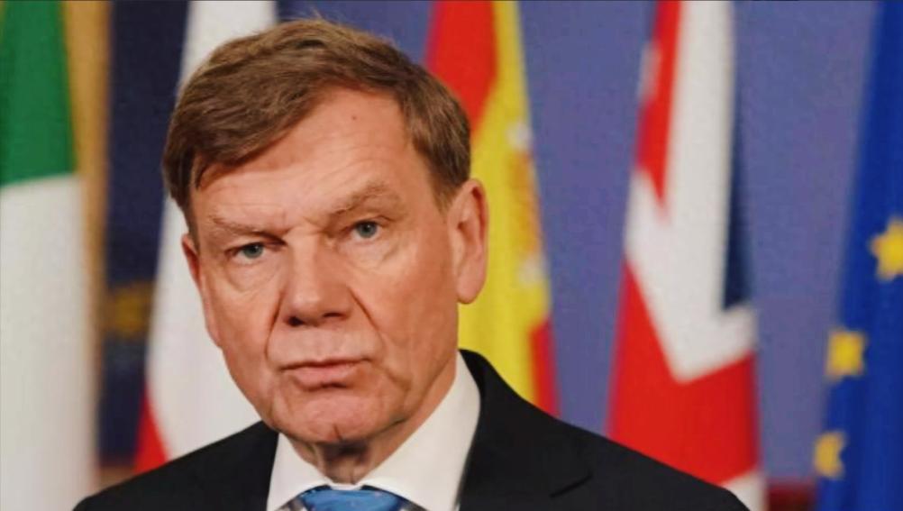 被中方晾了一个月后，德国外长老实了，登上专机前闭口不提台海。德国外长瓦德富尔