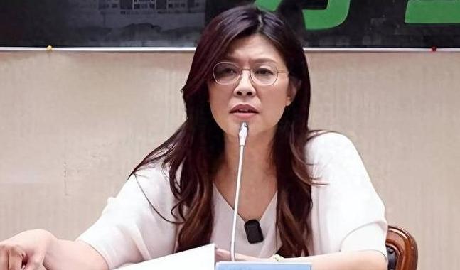 风暴再起？在郑丽文当选国民党主席之后，台湾南部民意集体退出中国国民党。台湾政坛最