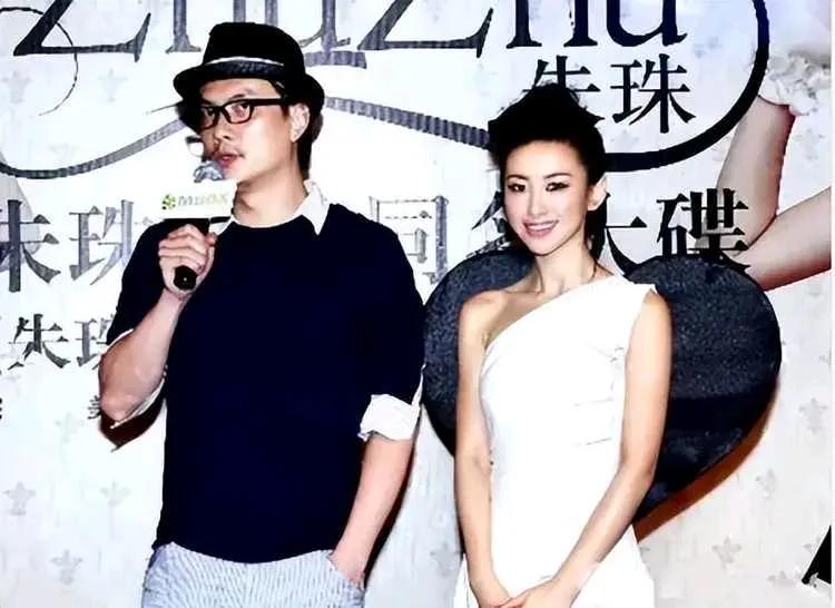 朱珠不同时期的美，未婚时的美带着点羞涩，当妈之后的美带着韵味。花的美在不同时期也