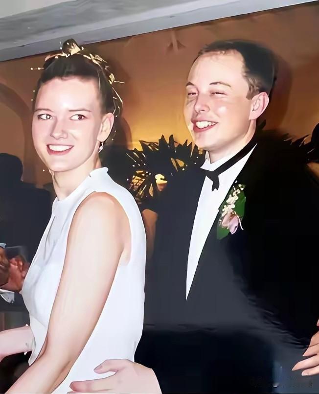 马斯克有点被过度神化了，实实在在说，在某种方面来看，他也是一个非常普通的人，比如