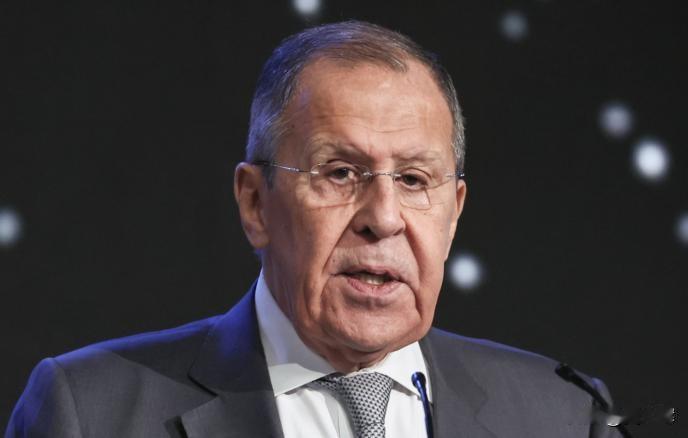 拉夫罗夫：俄中关系比军事同盟更深入、更可靠4月18日，俄罗斯外长拉夫罗夫在