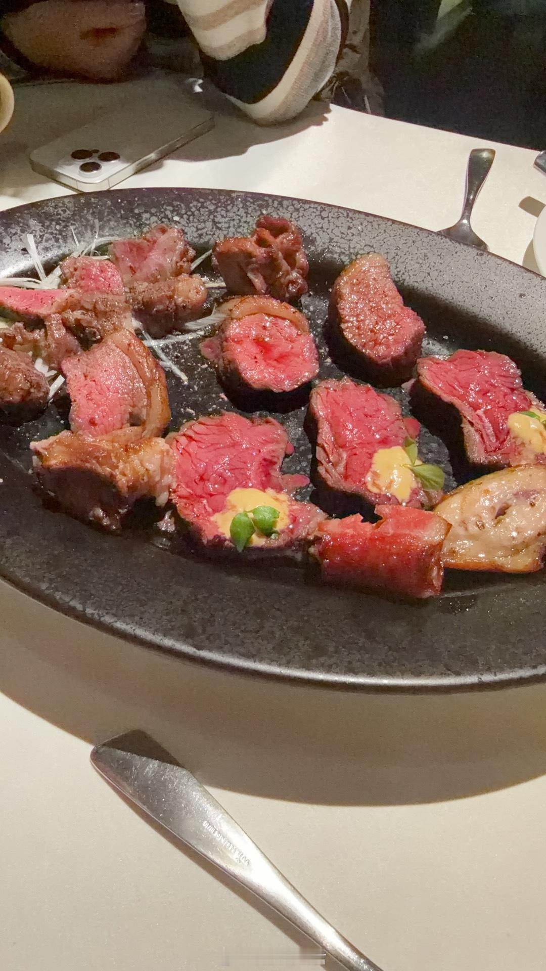 男子长期便秘不重视粪便从嘴喷出昨天吃的牛排顿时不香了～