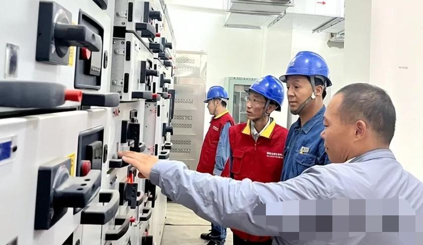 这种现象如果你说不是离谱，恐怕很多人都不信！有一位电友吐槽说，他刚入职一家新