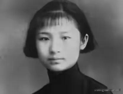 黄埔第一届女军官，广州起义时她被剥光衣服遭受了灭绝人性的肢解。1925年，17