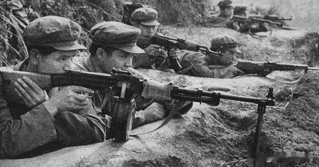 1979年那场战争，真正让苏联胆寒的不是南线56万大军，而是北方200万人的