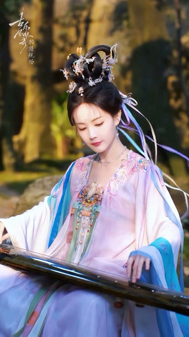 李一桐待播剧生日海报，祝美女生日快乐平安顺利，事业蒸蒸日上！！🙌[打
