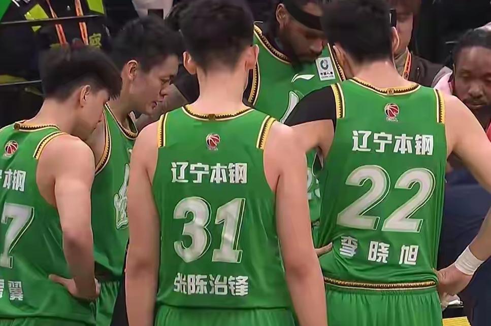 辽宁队剩余七轮比赛，如全赢就稳进前八，甚至可能杀进前六，取代广东队。从理论上说