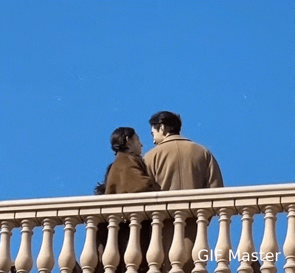 《轧戏》剧粉心碎，对待卢昱晓和王玉雯…陈星旭明显不一样，有网友偶遇陈星旭和王玉雯